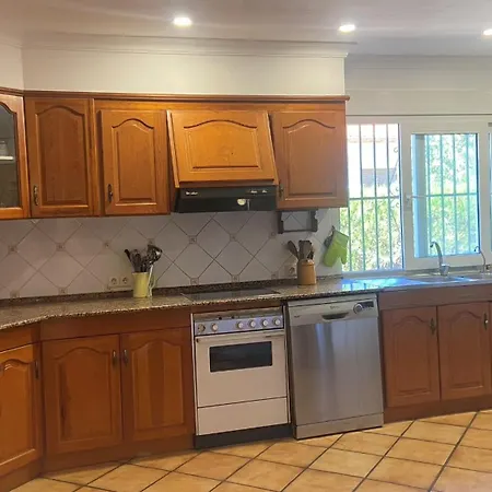 Super Maison Avec Vue Et Piscine Eau De Mer Holiday home *